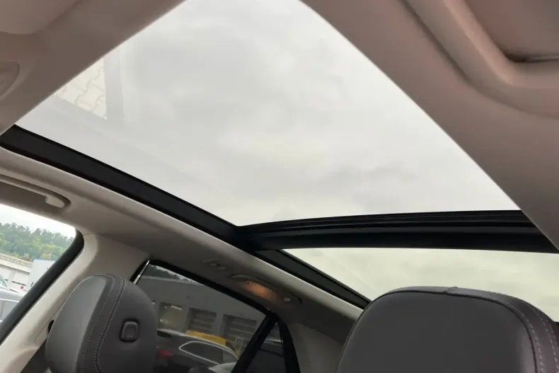 Mercedes-Benz GLE 350 din 2025 cu 11.400 km - oferta MER141841 - foto 12