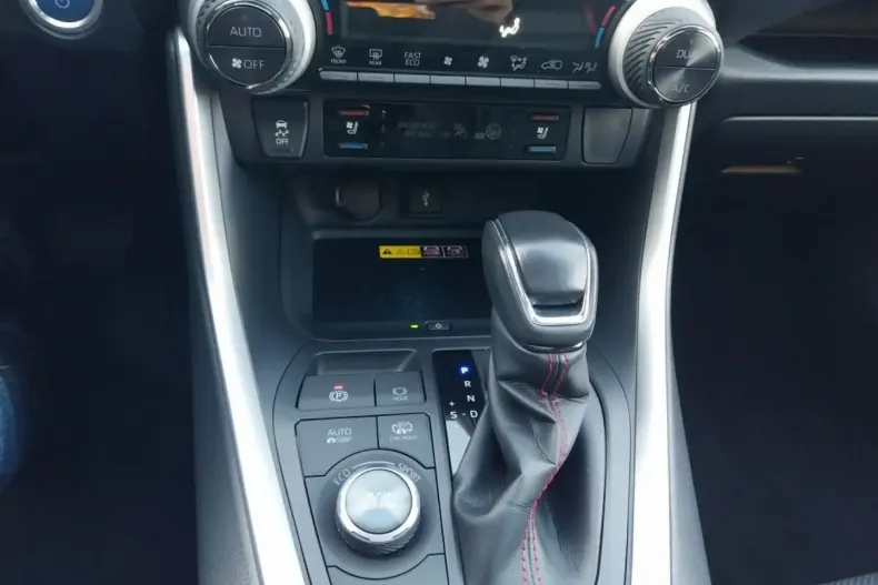 Toyota RAV4 din 2022 cu 90.187 km - oferta TOY141869 - foto 15