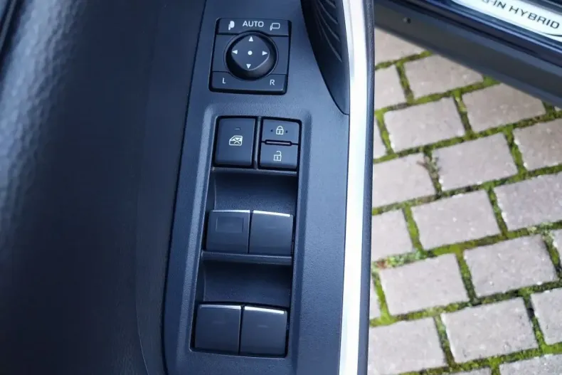 Toyota RAV4 din 2022 cu 90.187 km - oferta TOY141869 - foto 17