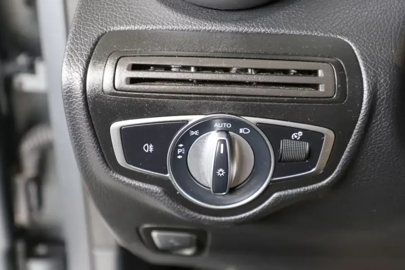 Mercedes-Benz GLC 300 din 2021 cu 69.376 km - oferta MER141893 - foto 7