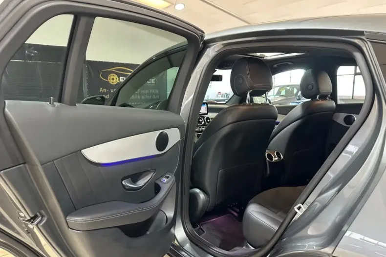 Mercedes-Benz GLC 300 din 2021 cu 53.700 km - oferta MER141899 - foto 11