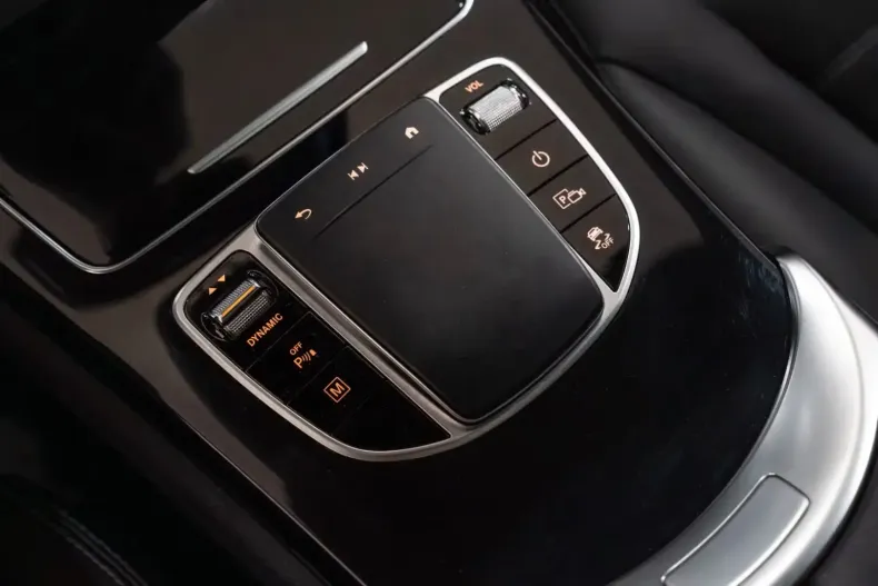 Mercedes-Benz GLC 300 din 2021 cu 54.026 km - oferta MER141901 - foto 12