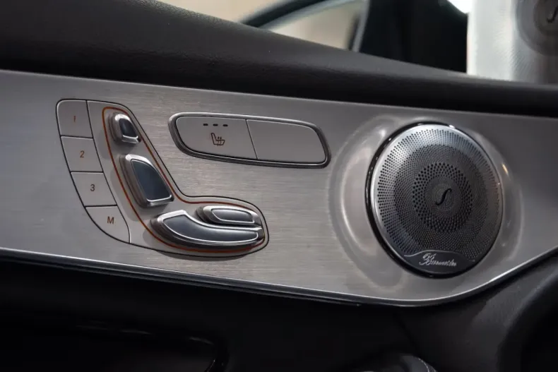 Mercedes-Benz GLC 300 din 2021 cu 54.026 km - oferta MER141901 - foto 14