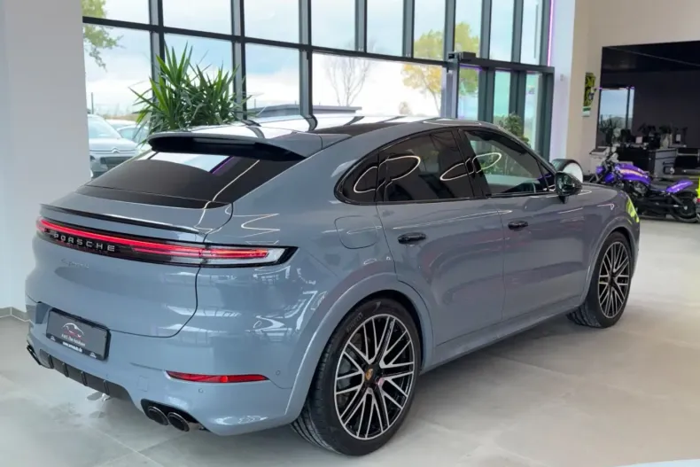 Porsche Cayenne din 2024 cu 22.043 km - oferta POR141902 - foto 4