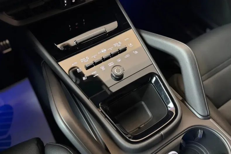 Porsche Cayenne din 2024 cu 22.043 km - oferta POR141902 - foto 22