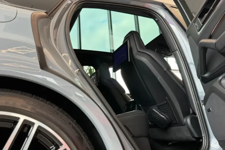 Porsche Cayenne din 2024 cu 22.043 km - oferta POR141902 - foto 31