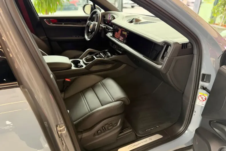 Porsche Cayenne din 2024 cu 22.043 km - oferta POR141902 - foto 32