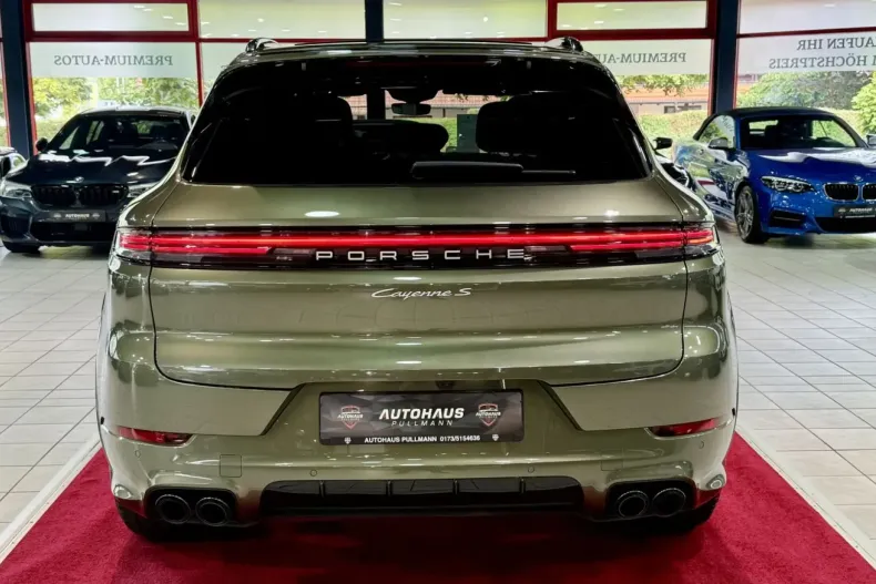 Porsche Cayenne din 2023 cu 39.238 km - oferta POR141903 - foto 4