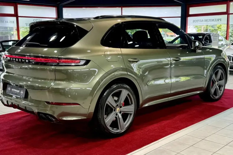 Porsche Cayenne din 2023 cu 39.238 km - oferta POR141903 - foto 5