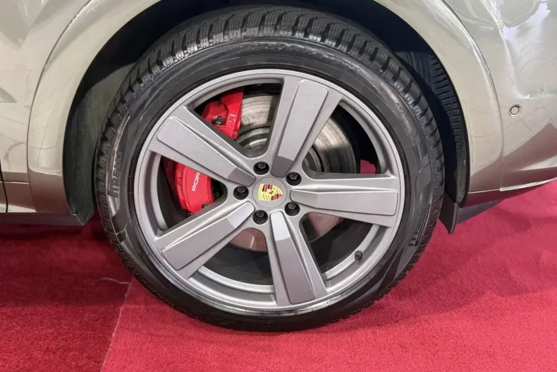 Porsche Cayenne din 2023 cu 39.238 km - oferta POR141903 - foto 9