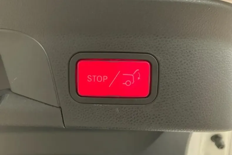 Mercedes-Benz GLC 300 din 2021 cu 50.127 km - oferta MER141905 - foto 6