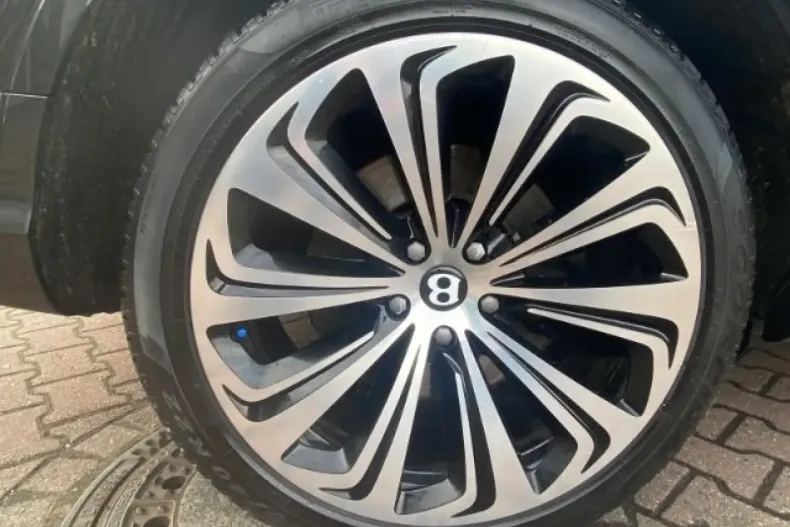 Bentley Bentayga din 2021 cu 74.500 km - oferta BEN141906 - foto 28