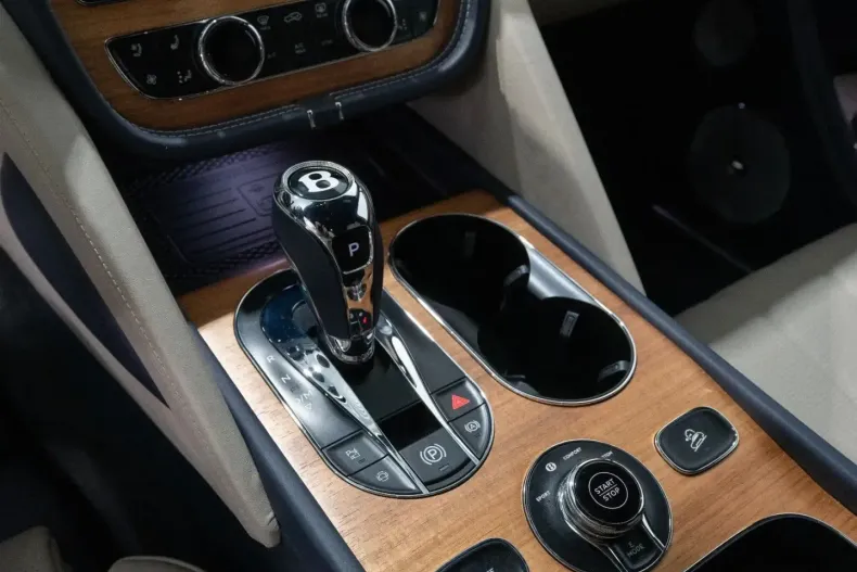 Bentley Bentayga din 2024 cu 6.178 km - oferta BEN141907 - foto 20