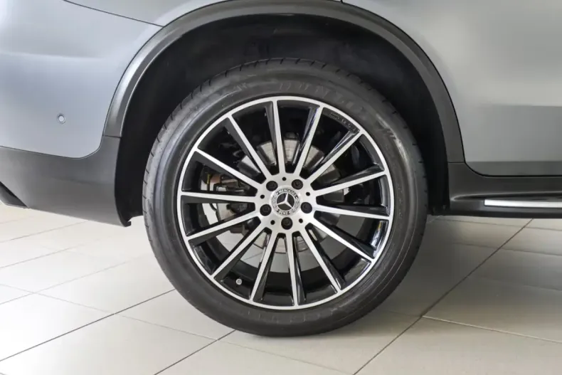 Mercedes-Benz GLC 300 din 2021 cu 69.736 km - oferta MER141908 - foto 3