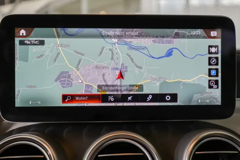 Mercedes-Benz GLC 300 din 2021 cu 69.736 km - oferta MER141908 - foto 9