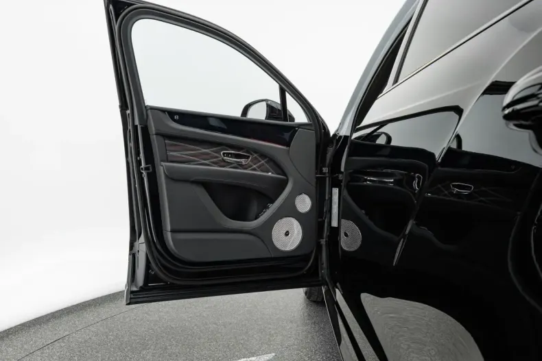 Bentley Bentayga din 2024 cu 16.200 km - oferta BEN141910 - foto 8