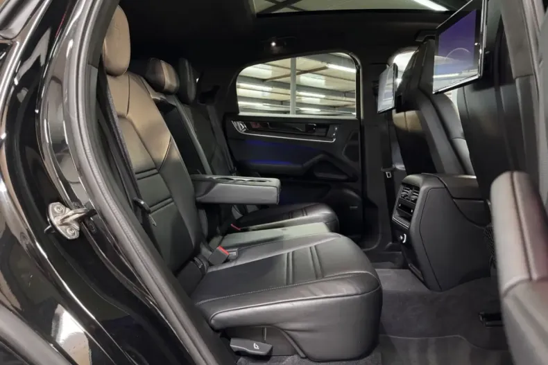 Porsche Cayenne din 2023 cu 48.149 km - oferta POR141914 - foto 8