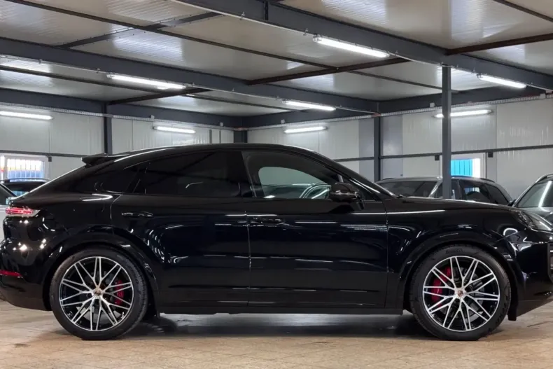 Porsche Cayenne din 2023 cu 48.149 km - oferta POR141914 - foto 23