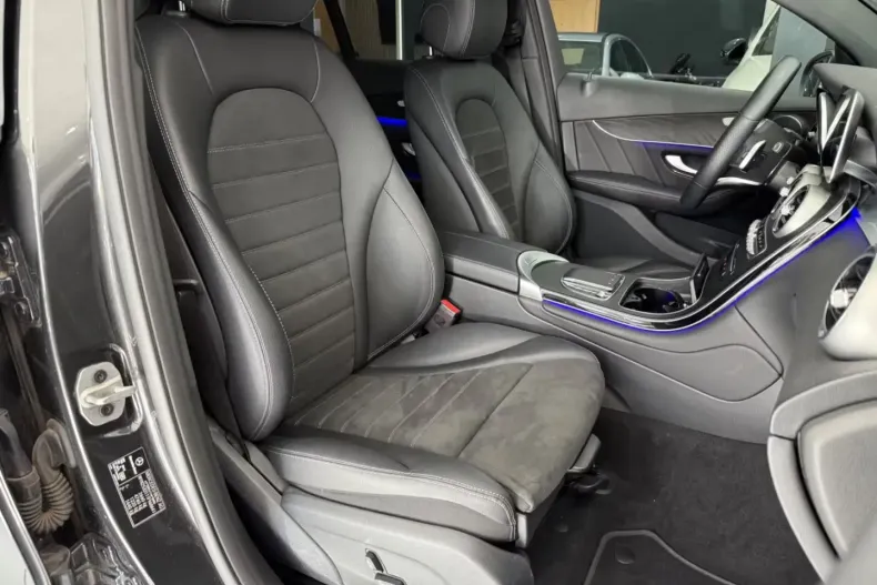 Mercedes-Benz GLC 300 din 2021 cu 67.800 km - oferta MER141916 - foto 4