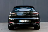 Porsche Cayenne din 2022 cu 68.822 km - oferta POR141934 - foto 4