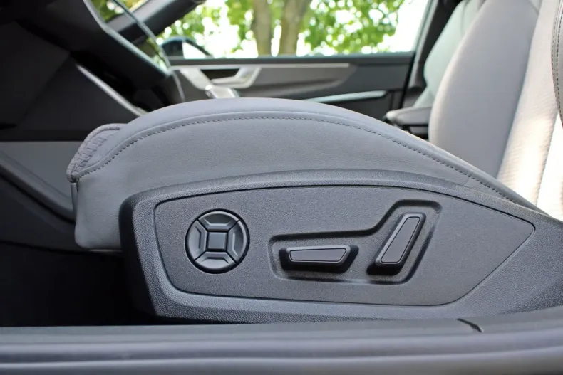 Audi A6 din 2023 cu 2.490 km - oferta AUD141951 - foto 14