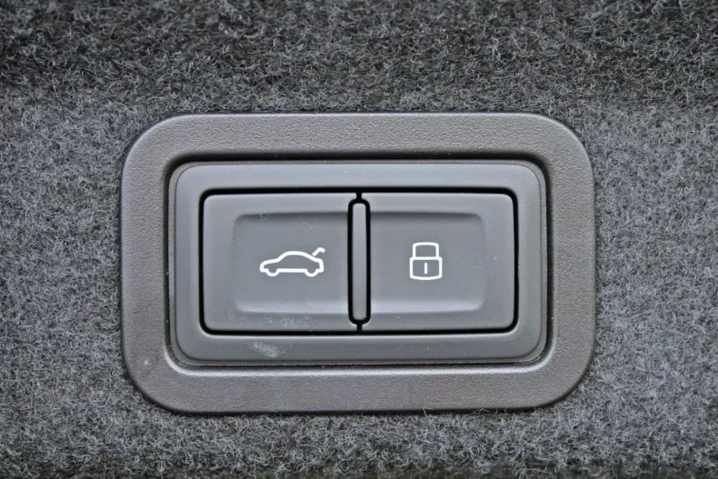 Audi A6 din 2023 cu 2.490 km - oferta AUD141951 - foto 29