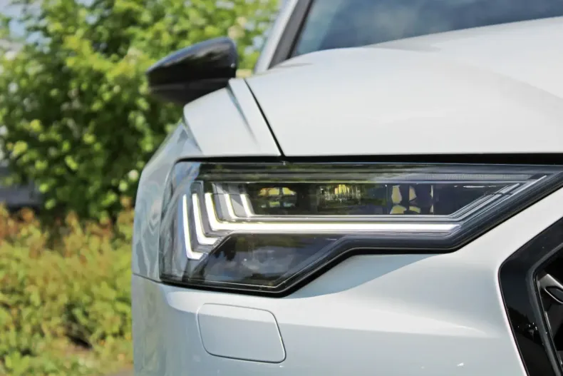 Audi A6 din 2023 cu 8.490 km - oferta AUD141952 - foto 3