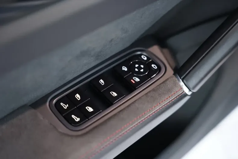 Porsche Cayenne din 2021 cu 79.900 km - oferta POR141959 - foto 9