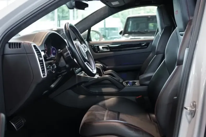 Porsche Cayenne din 2021 cu 79.900 km - oferta POR141959 - foto 26