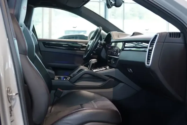 Porsche Cayenne din 2021 cu 79.900 km - oferta POR141959 - foto 27