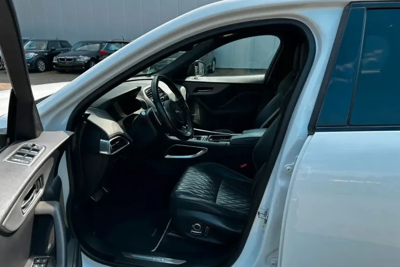 Jaguar F-Pace din 2020 cu 64.800 km - oferta JAG141971 - foto 13