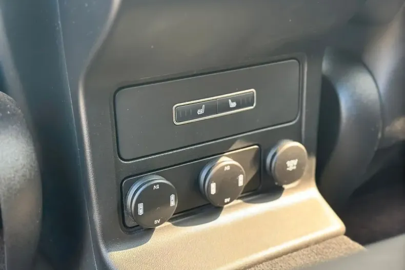 Jaguar F-Pace din 2020 cu 64.800 km - oferta JAG141971 - foto 20