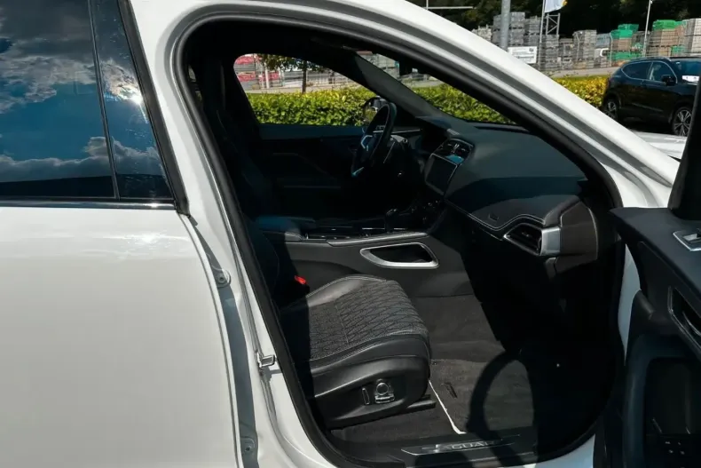 Jaguar F-Pace din 2020 cu 64.800 km - oferta JAG141971 - foto 25