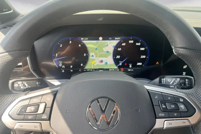 Volkswagen Touareg din 2024 cu 32.173 km - oferta VOL141979 - foto 10