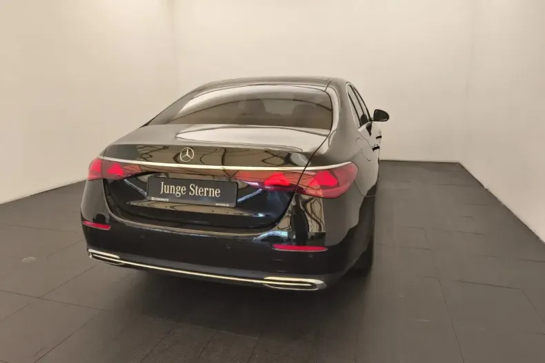 Mercedes-Benz E 200 din 2024 cu 45.276 km - oferta MER141984 - foto 4