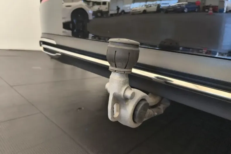 Mercedes-Benz E 200 din 2024 cu 45.276 km - oferta MER141984 - foto 19