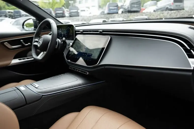 Mercedes-Benz E 200 din 2025 cu 14.632 km - oferta MER141987 - foto 2