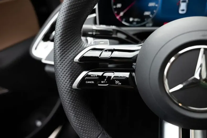 Mercedes-Benz E 200 din 2025 cu 14.632 km - oferta MER141987 - foto 16