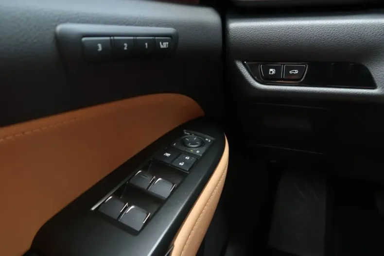 Lexus NX 450h din 2022 cu 73.250 km - oferta LEX141991 - foto 18