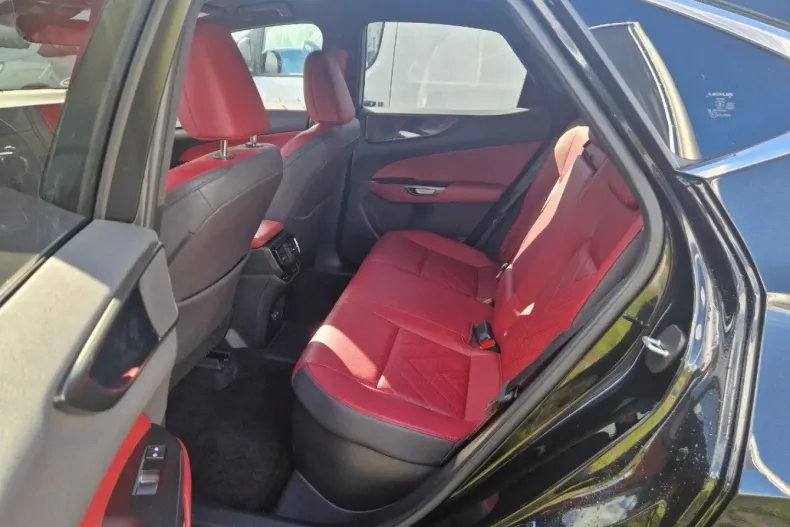 Lexus NX 450h din 2022 cu 31.394 km - oferta LEX141999 - foto 8