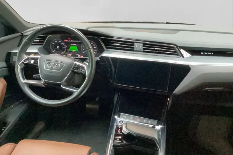 Audi Q8 din 2023 cu 67.841 km - oferta AUD142009 - foto 4