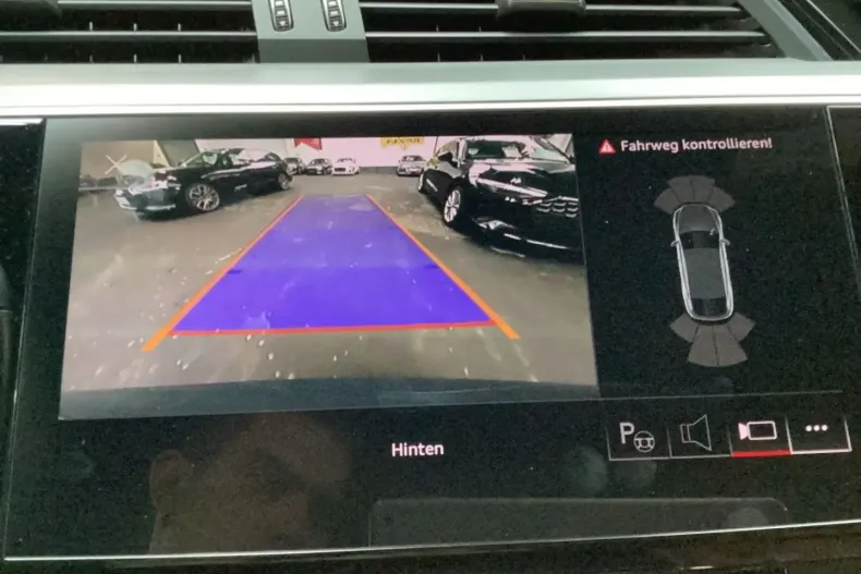 Audi Q8 din 2023 cu 67.841 km - oferta AUD142009 - foto 15