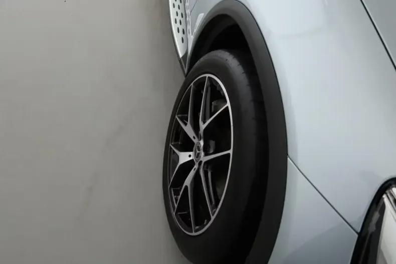 Mercedes-Benz GLC 220 din 2021 cu 59.365 km - oferta MER142010 - foto 4