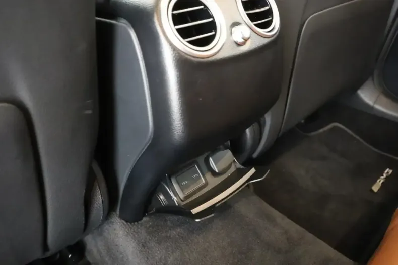 Mercedes-Benz GLC 220 din 2021 cu 59.365 km - oferta MER142010 - foto 14