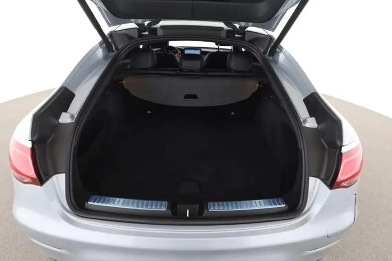 Mercedes-Benz GLC 300 din 2020 cu 50.600 km - oferta MER142011 - foto 3