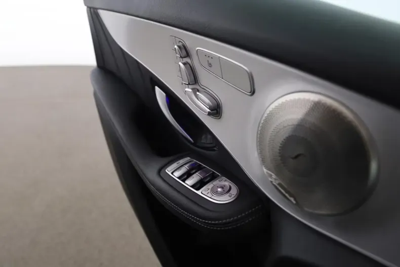 Mercedes-Benz GLC 300 din 2020 cu 50.600 km - oferta MER142011 - foto 5