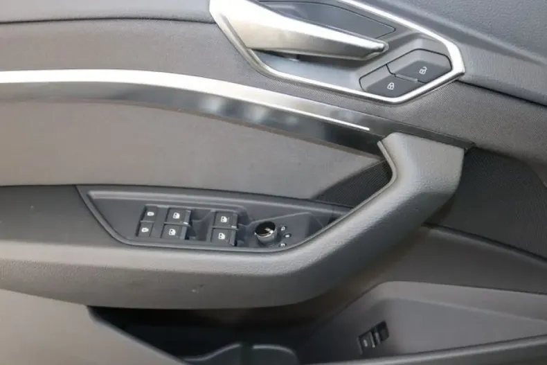 Audi Q8 din 2023 cu 28.666 km - oferta AUD142012 - foto 11