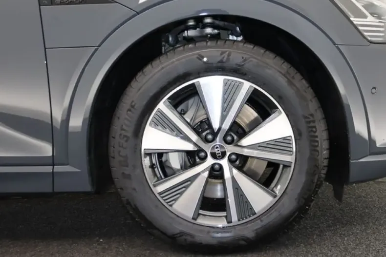 Audi Q8 din 2023 cu 28.666 km - oferta AUD142012 - foto 13