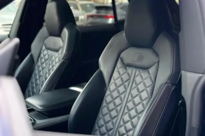 Audi Q8 din 2021 cu 69.899 km - oferta AUD142018 - foto 18