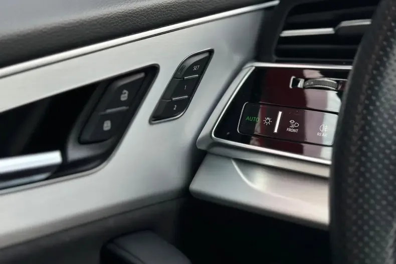 Audi Q8 din 2021 cu 69.899 km - oferta AUD142018 - foto 21